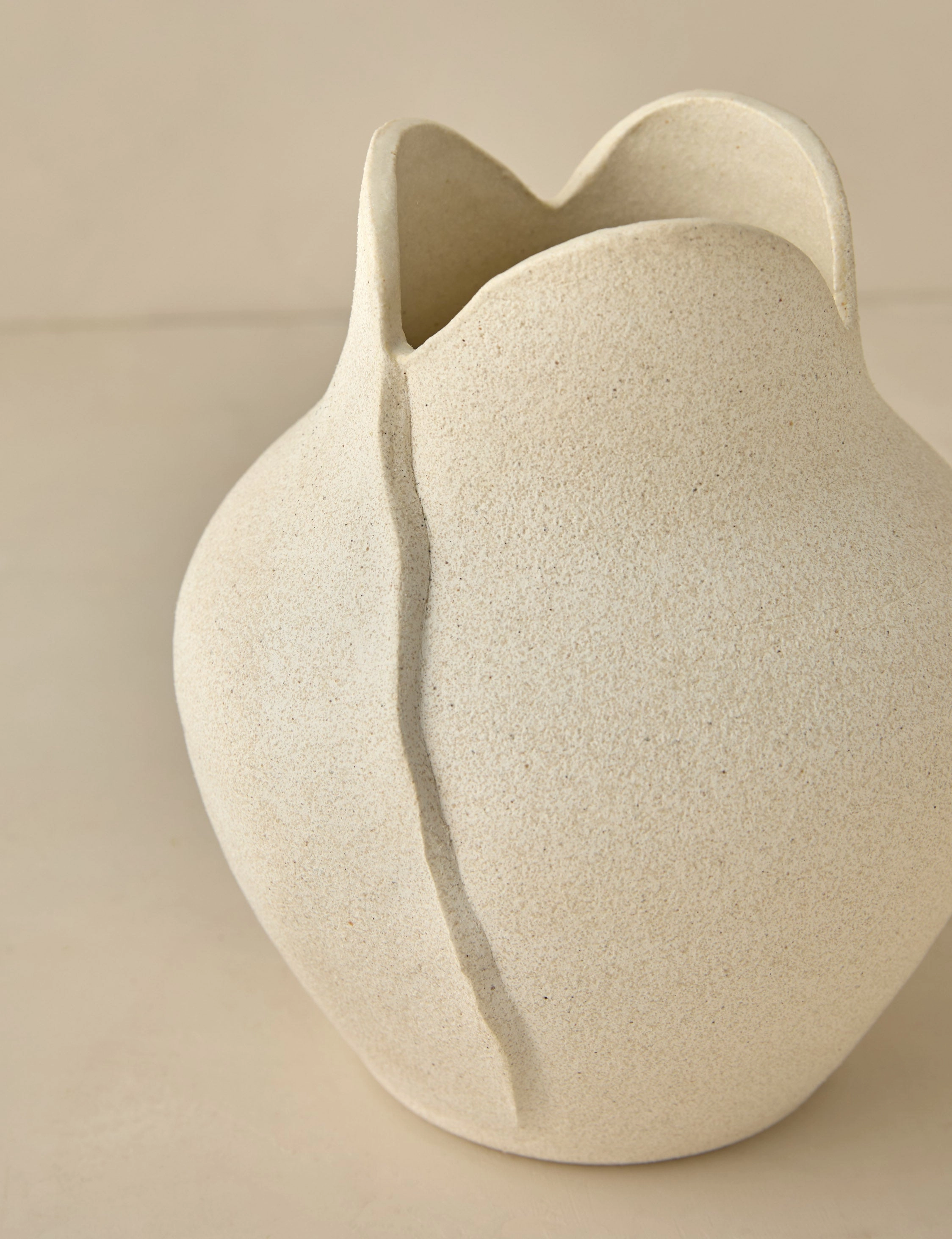 Amelia Vase by dum