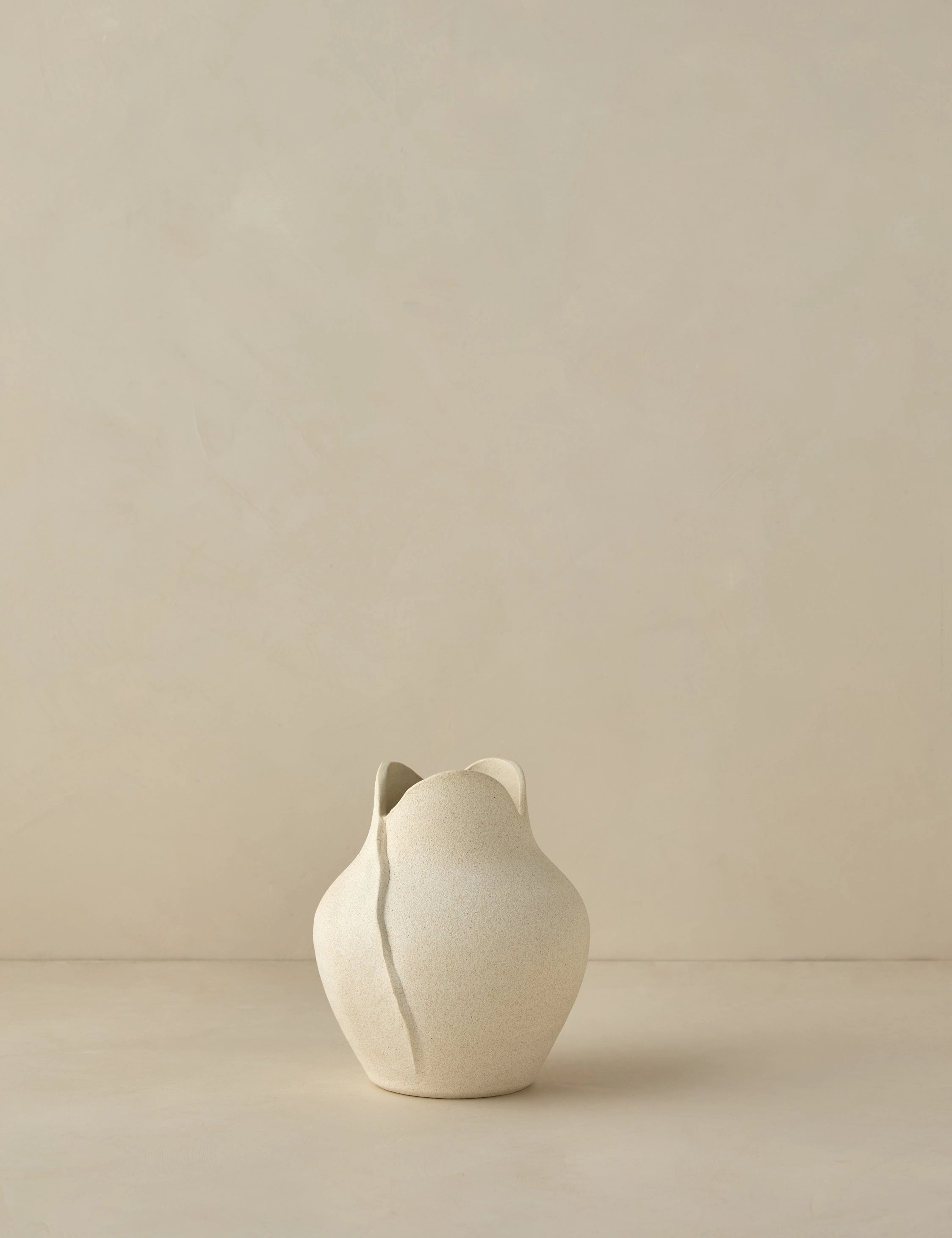 Amelia Vase by dum