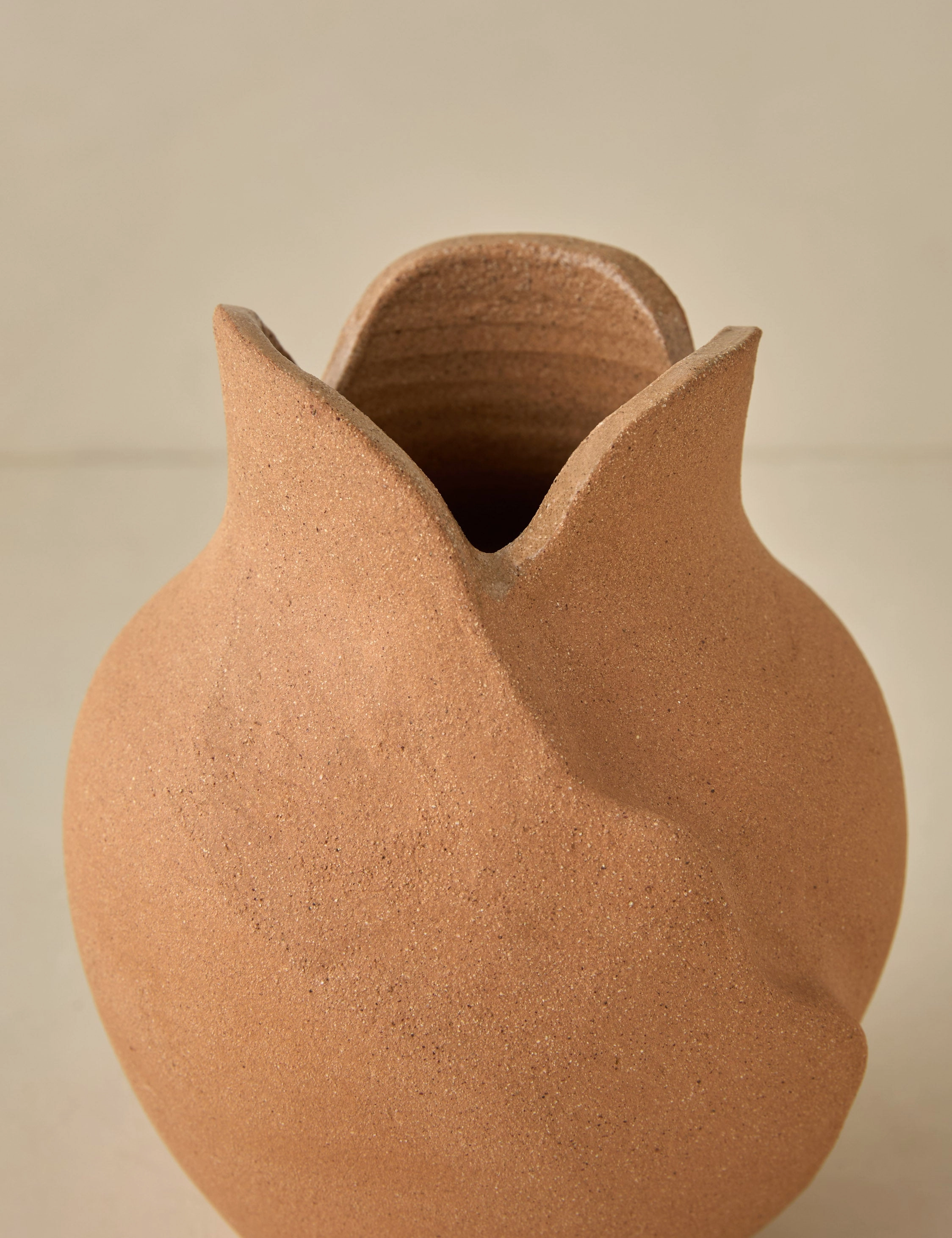 Amelia Vase by dum