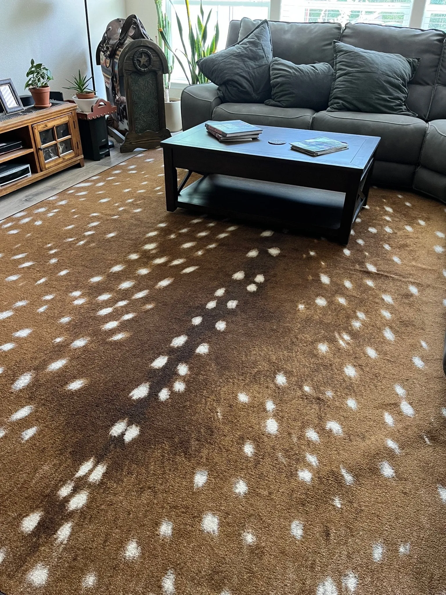 Axis Hide Print Area Rug XL serving tray, cheese board