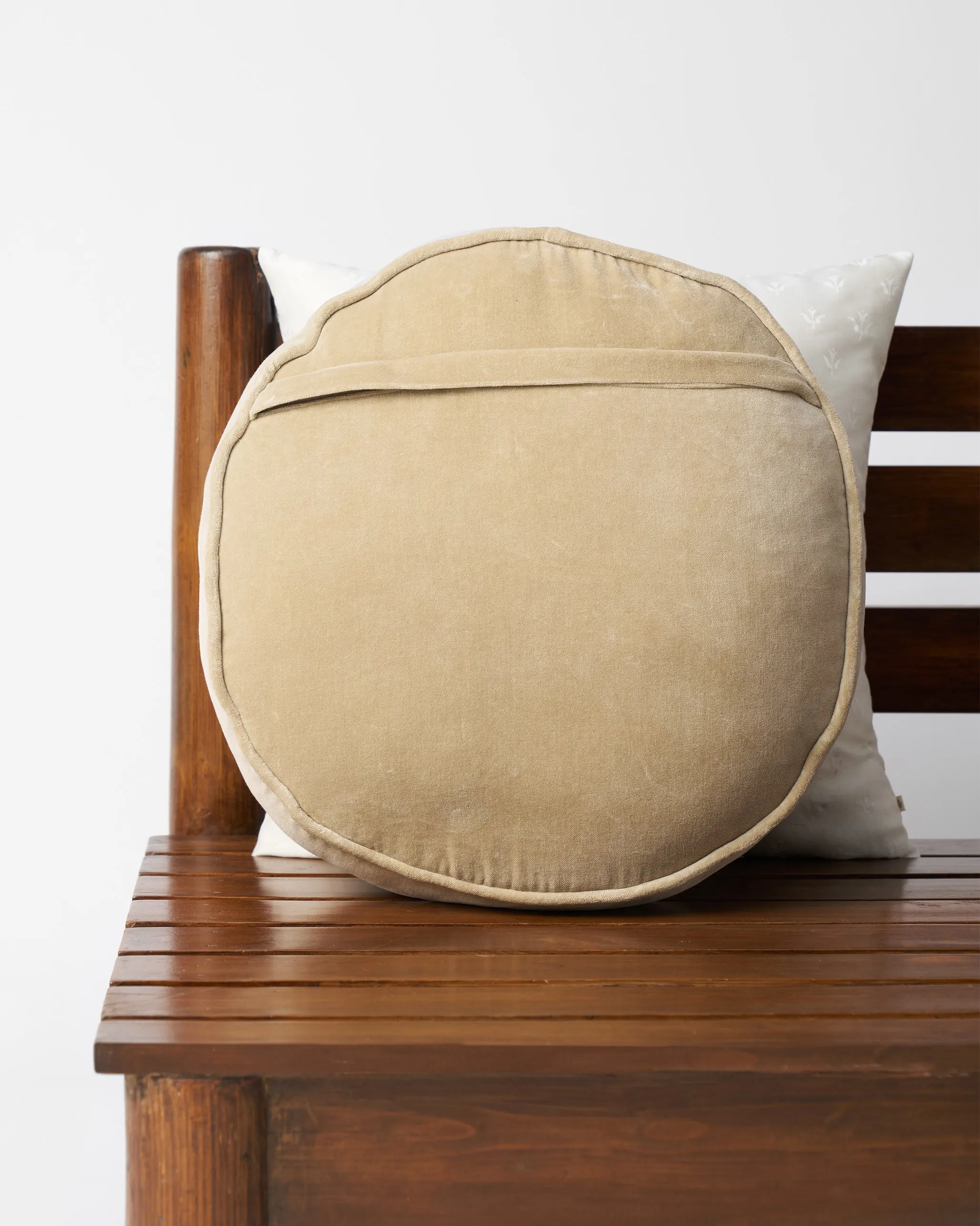 Berber Round Cushion Cover (Beige)