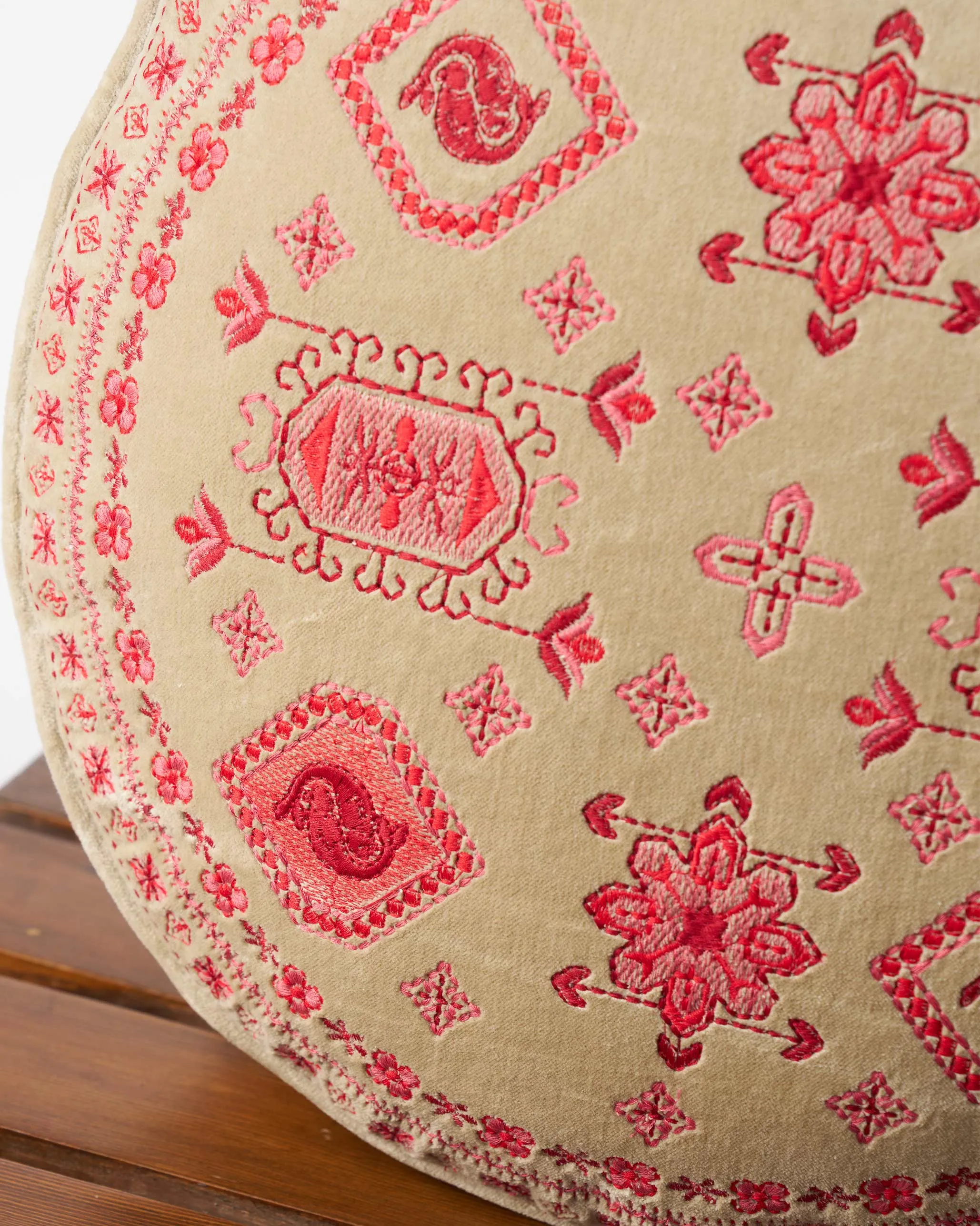 Berber Round Cushion Cover (Beige)