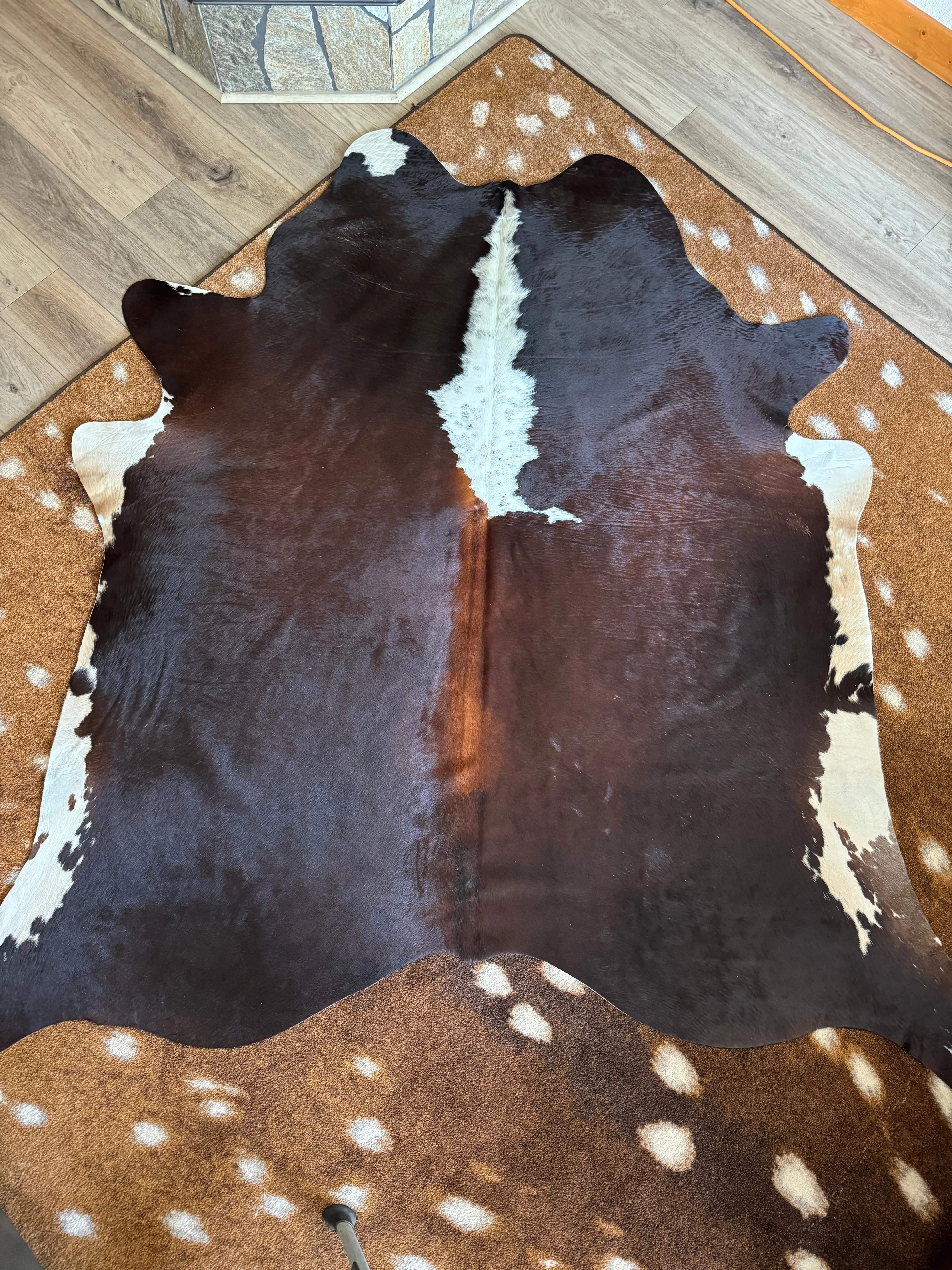 Brown w/ Copper & Peppered Spine Cowhide USA rug, patriotic rug