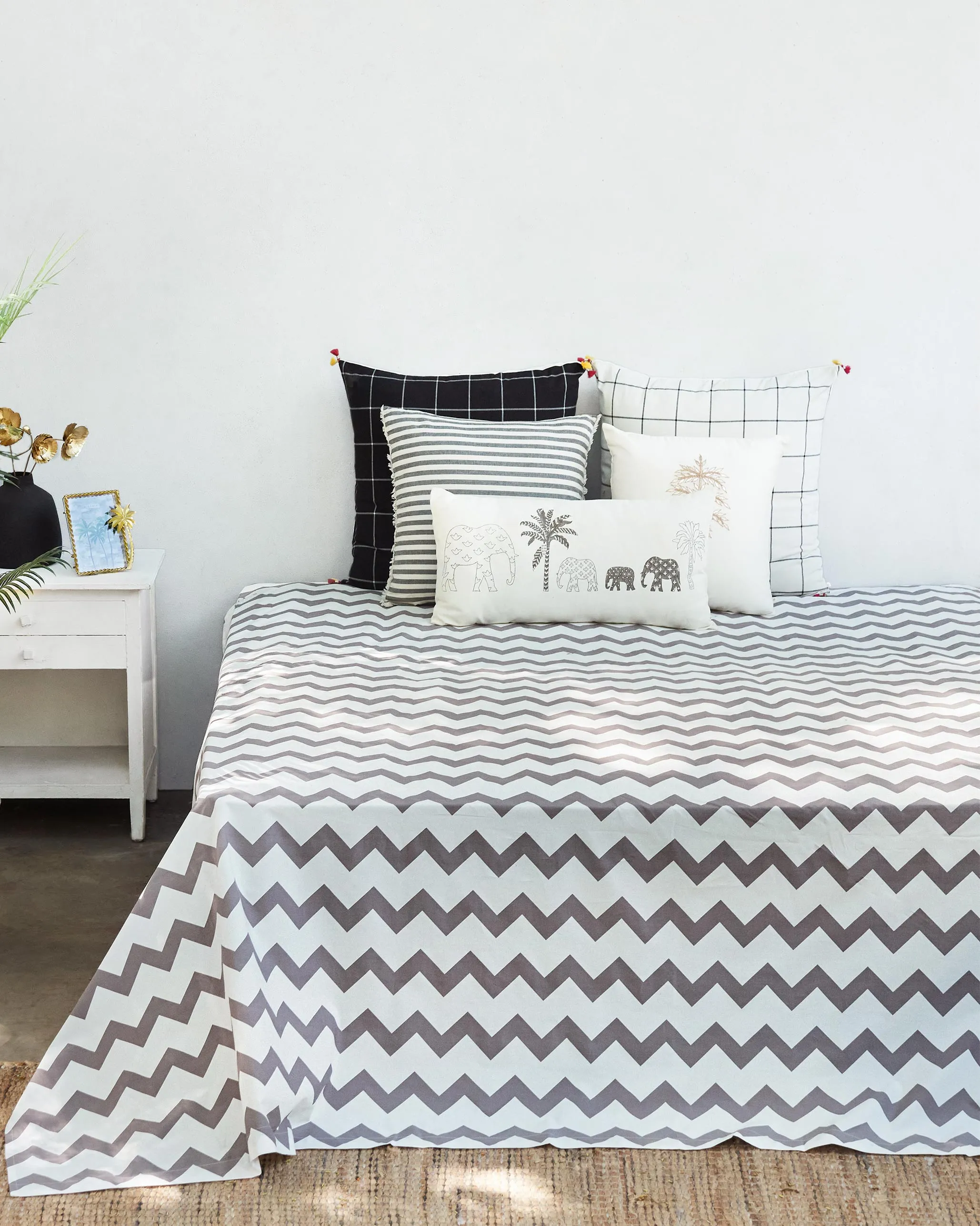 Colombo Wave Bedsheet Queen with Pillow Case Set