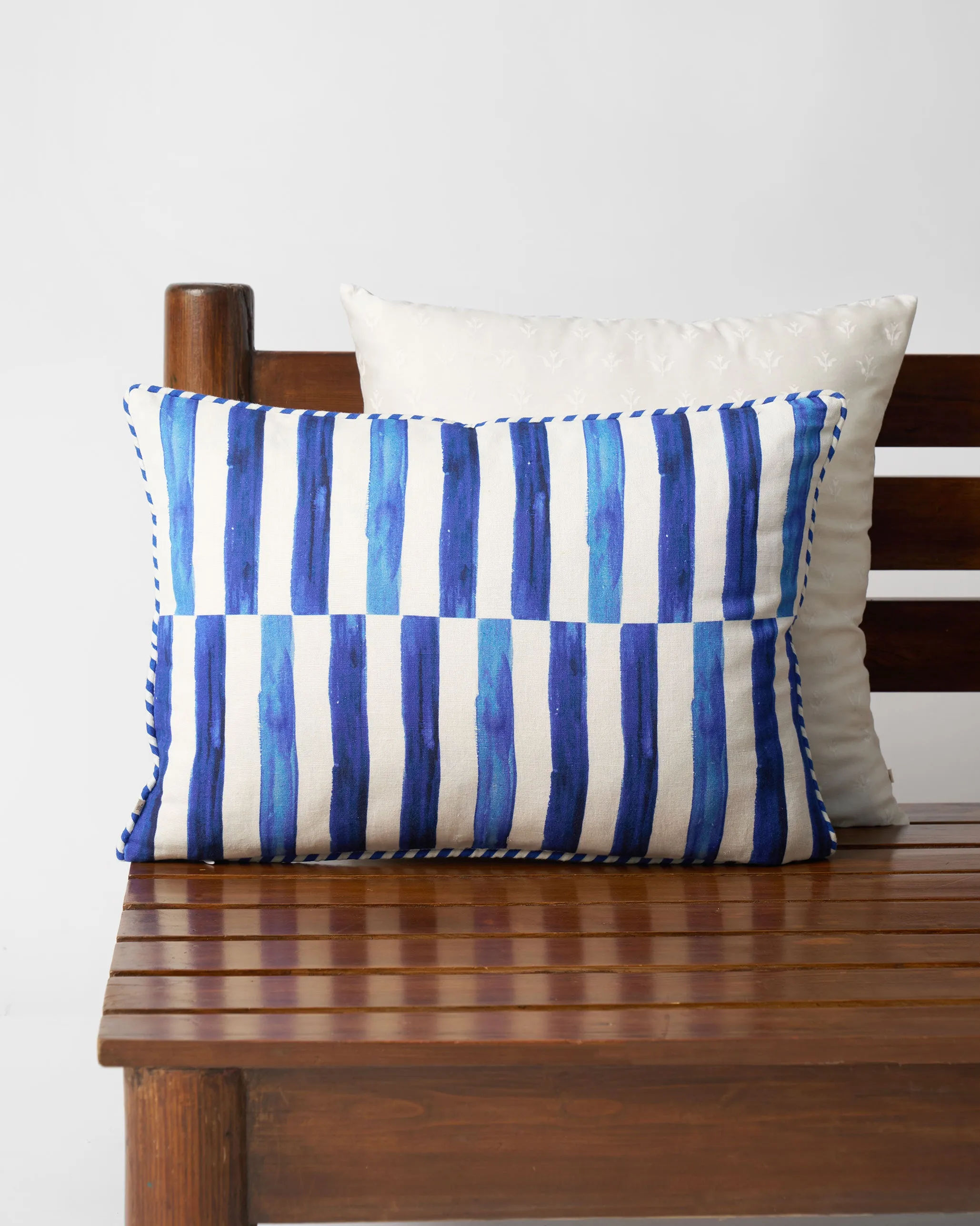Dancing Crane Cushion Cover