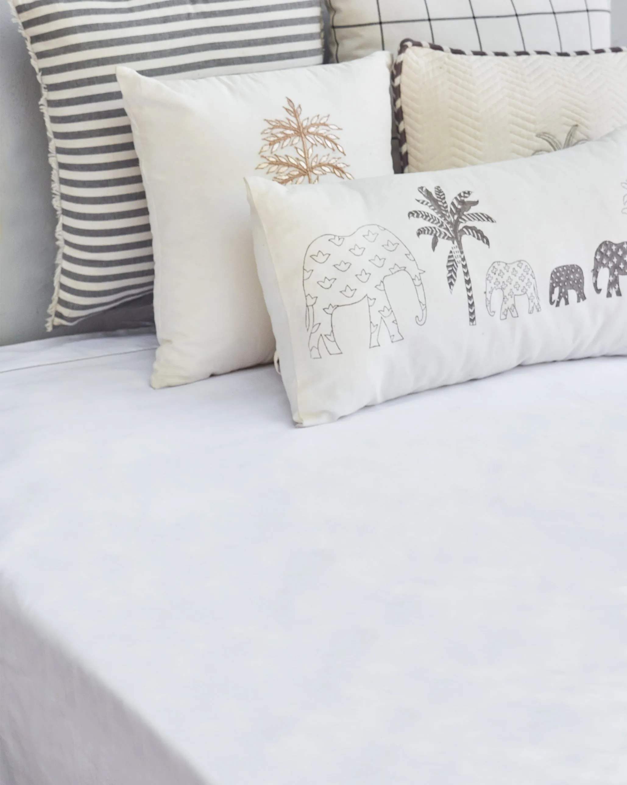 Ele Palm Bedsheet Queen with Pillow Case Set