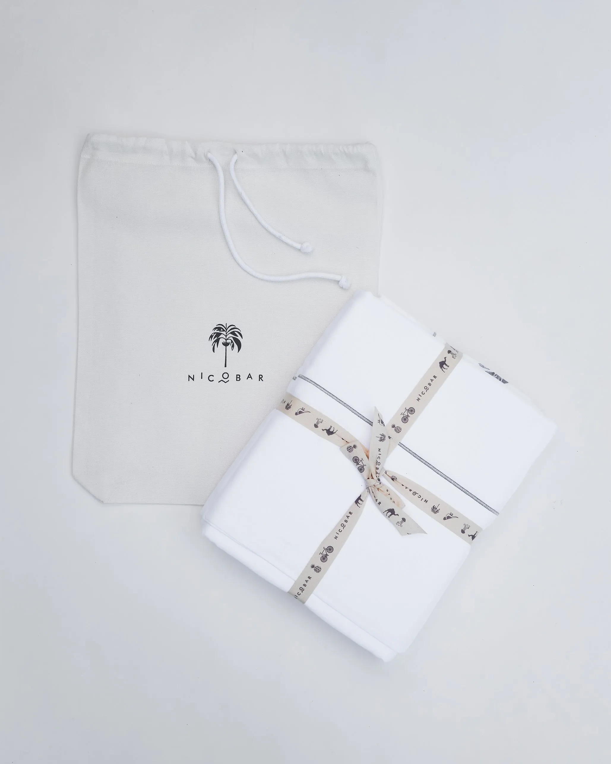 Ele Palm Bedsheet Queen with Pillow Case Set