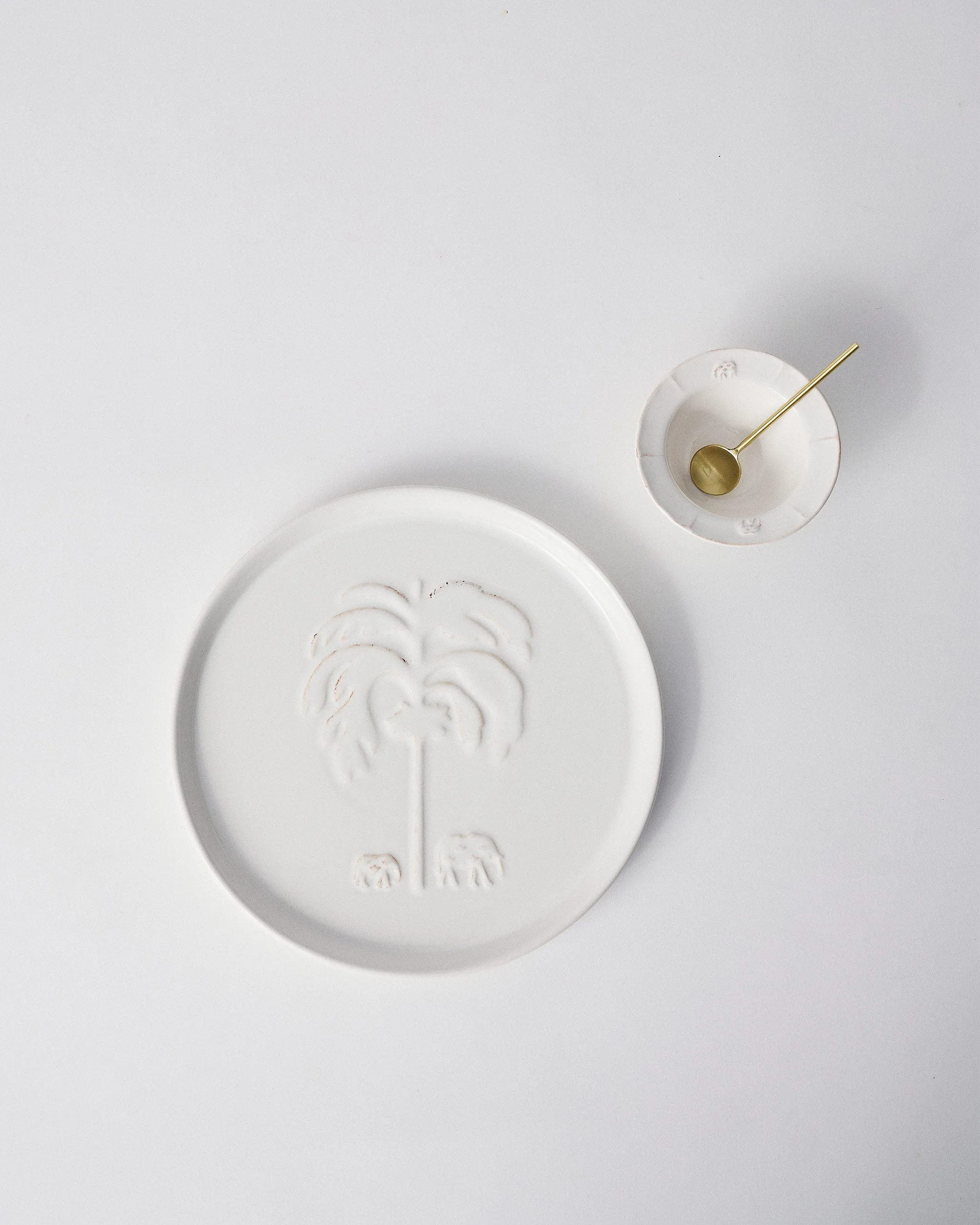 Ele Palm Chip & Dip Platter
