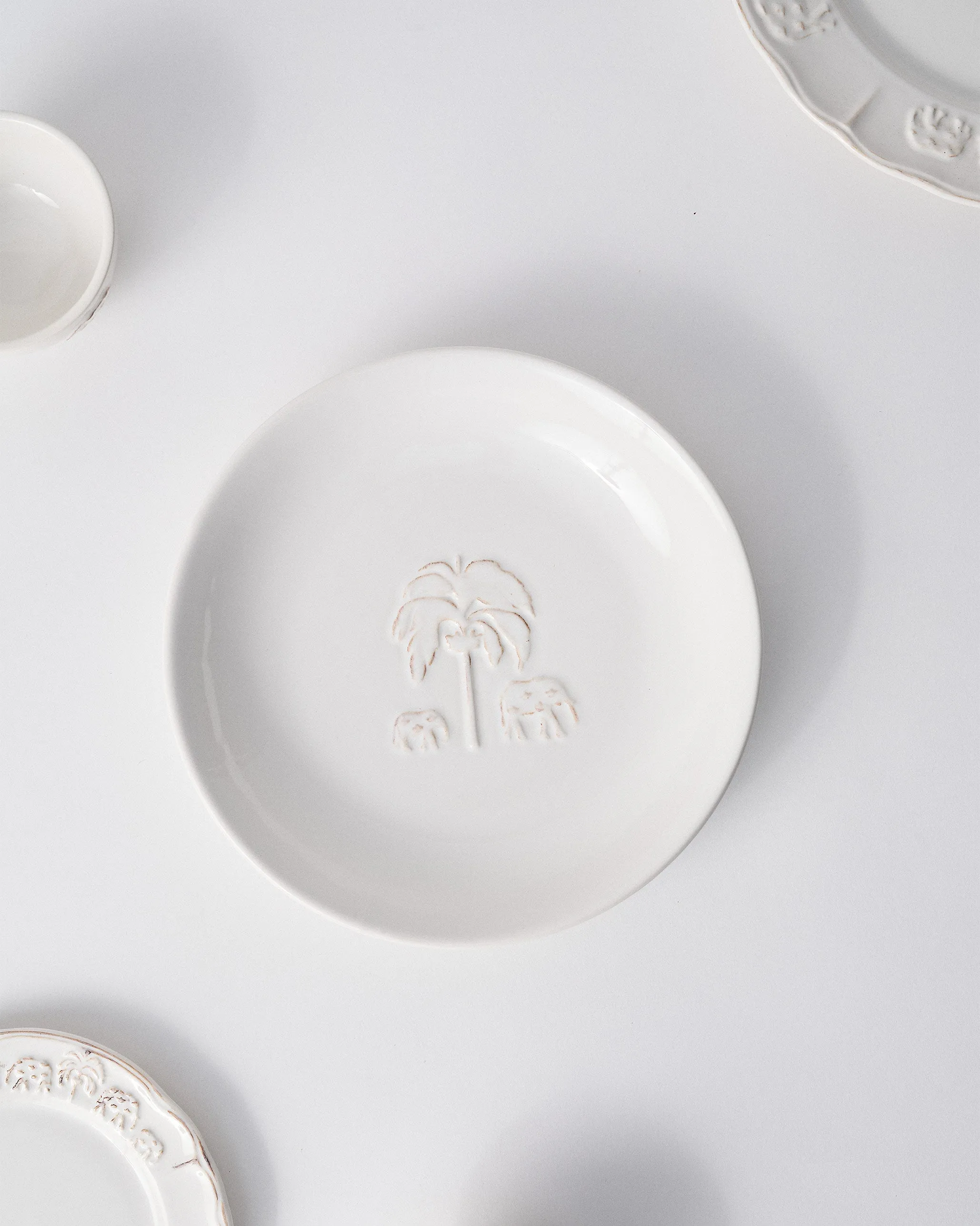 Ele Palm Pasta Plate