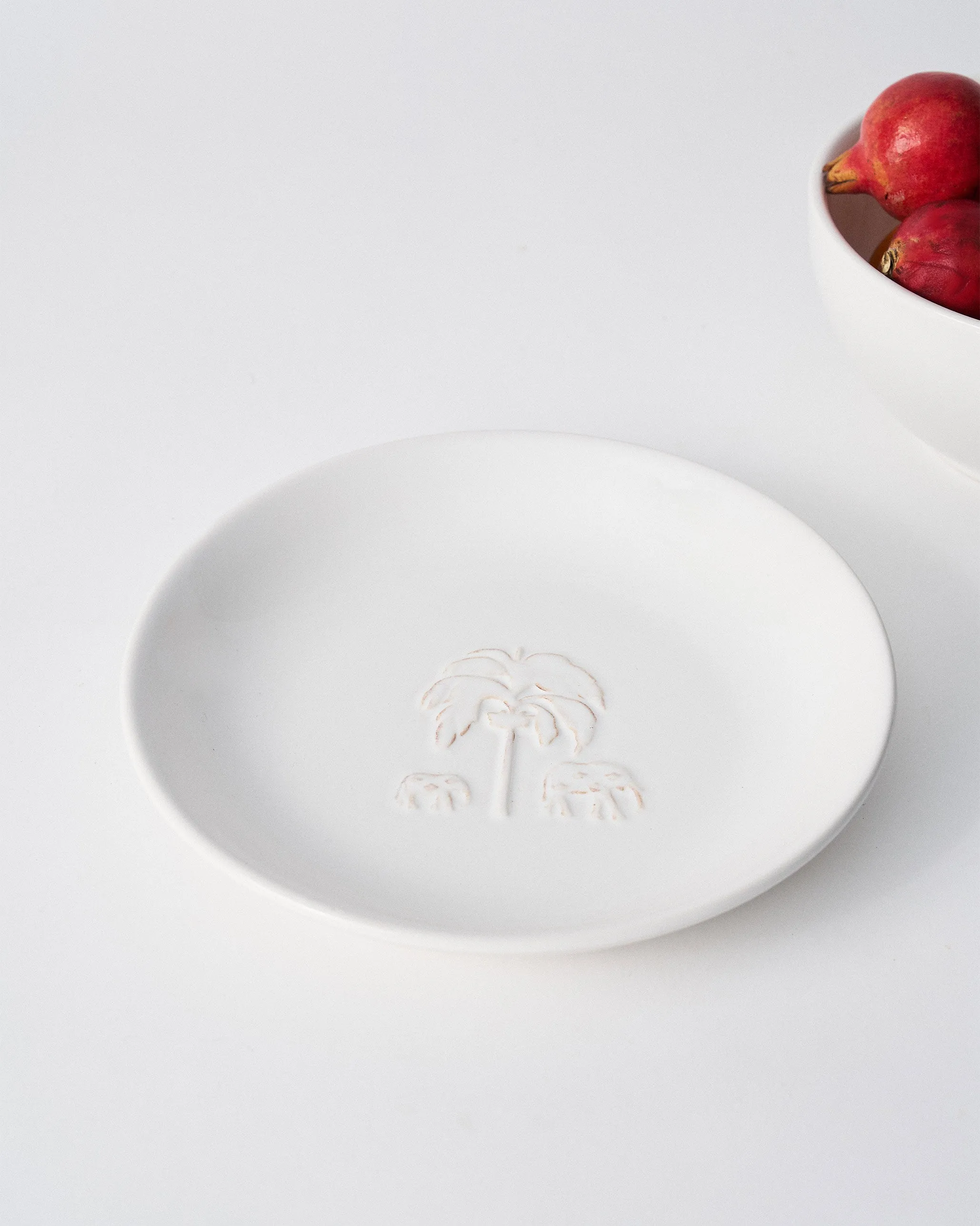 Ele Palm Pasta Plate