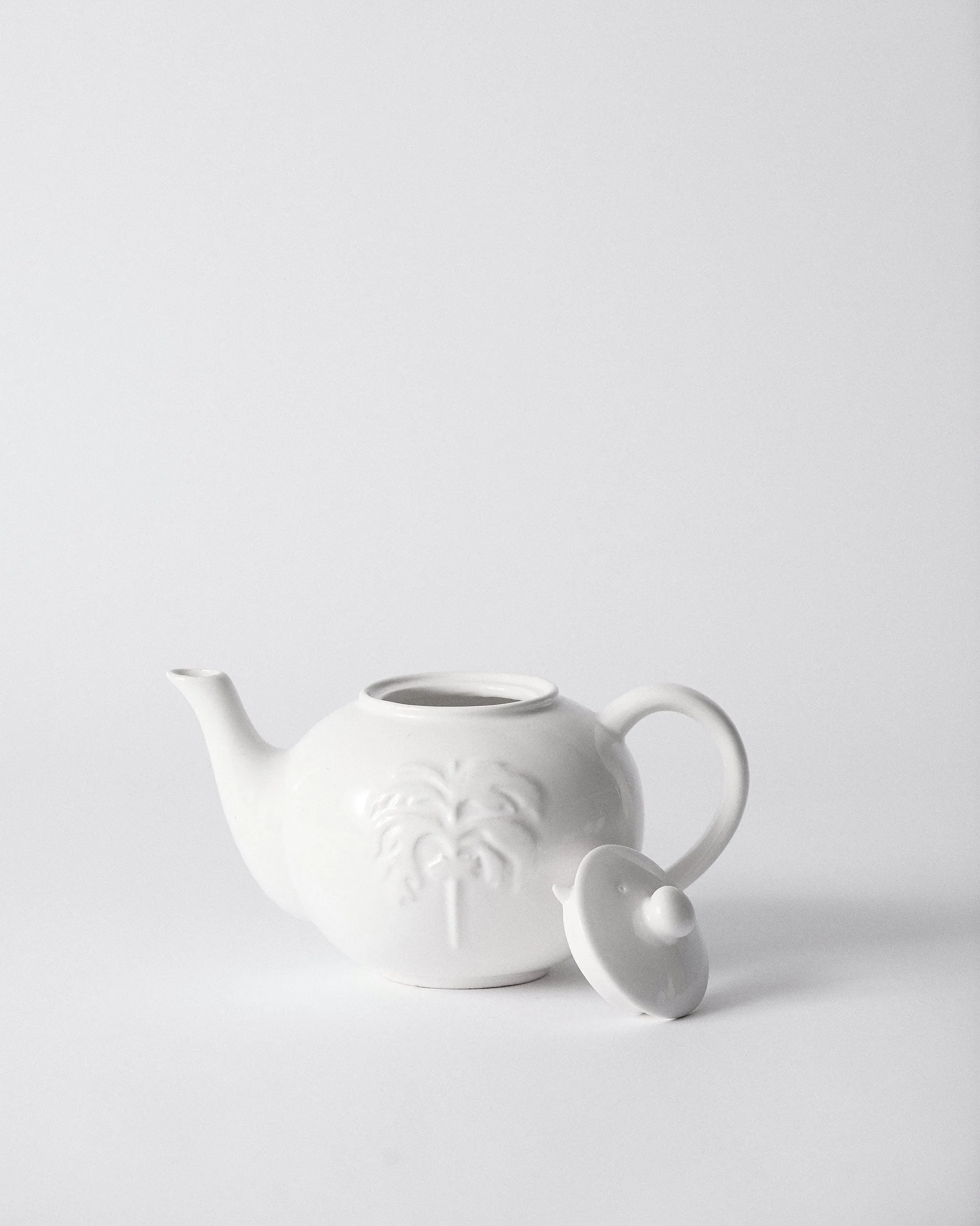 Ele Palm Teapot