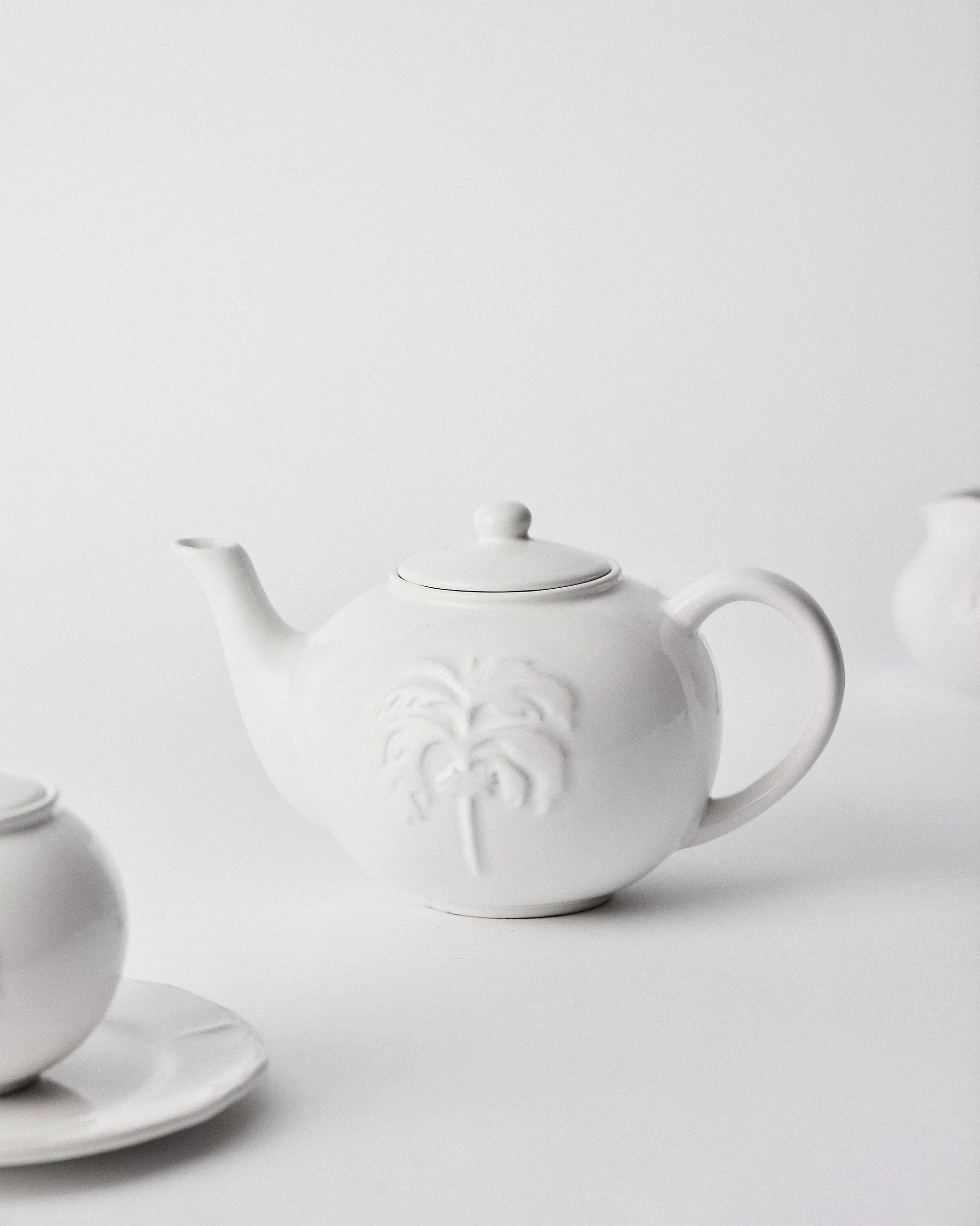 Ele Palm Teapot