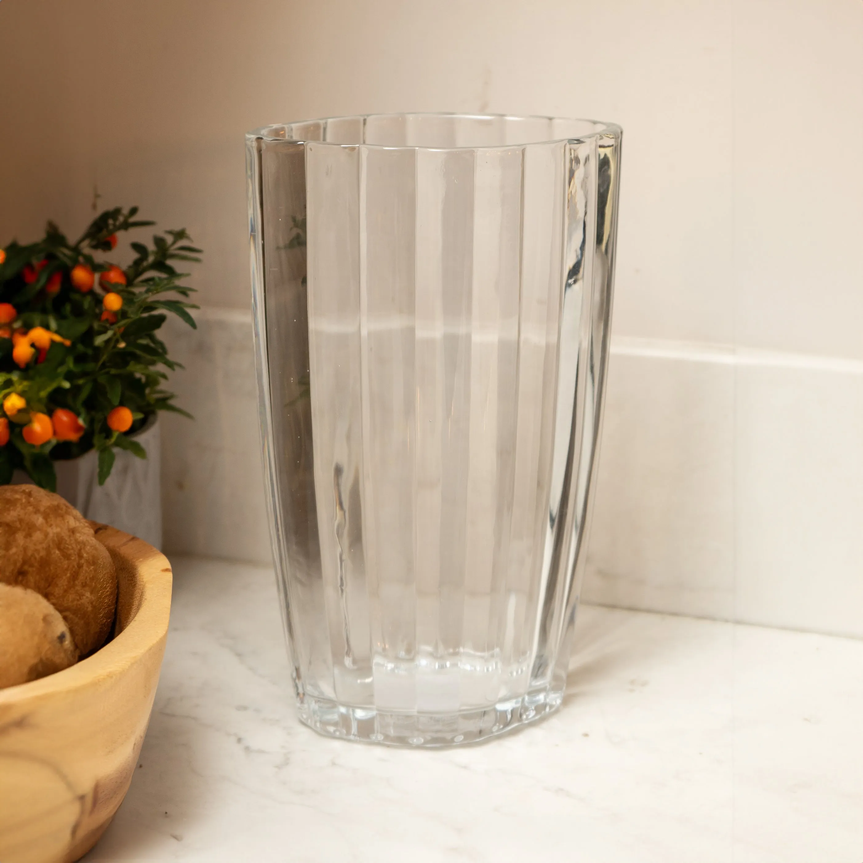 Elegant 24.5cm Clear Glass Vase with Charming Ridged Detail