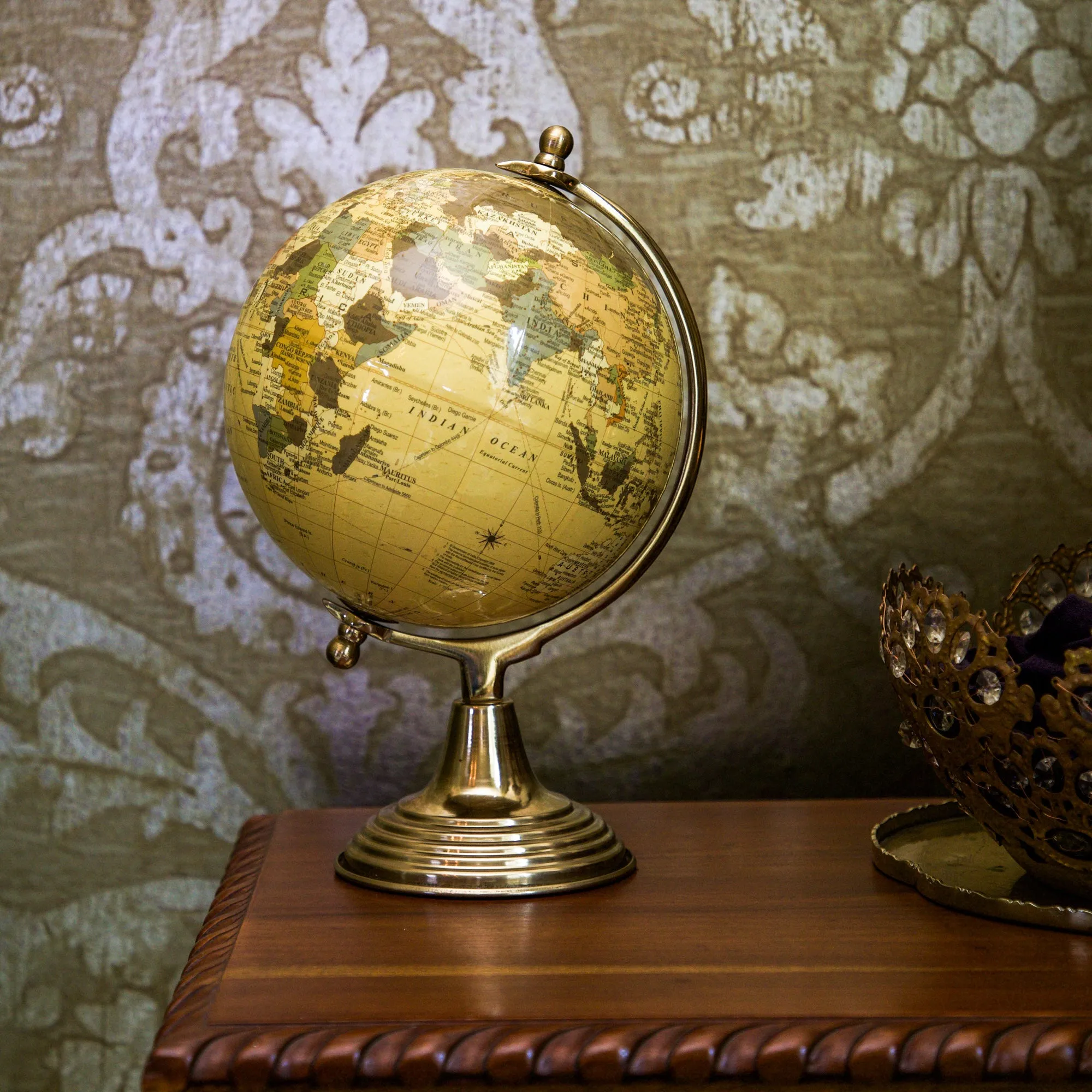 Elegant Cream & Gold World Globe kitchen essentials, utensils set