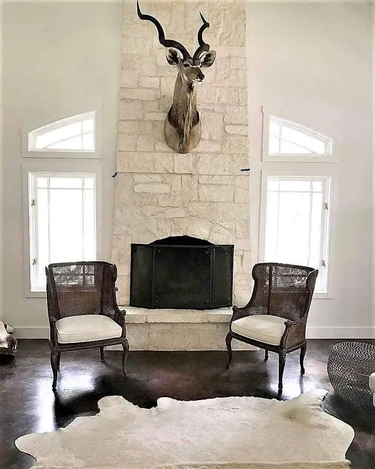 Elegant Cream White Cowhide Rug