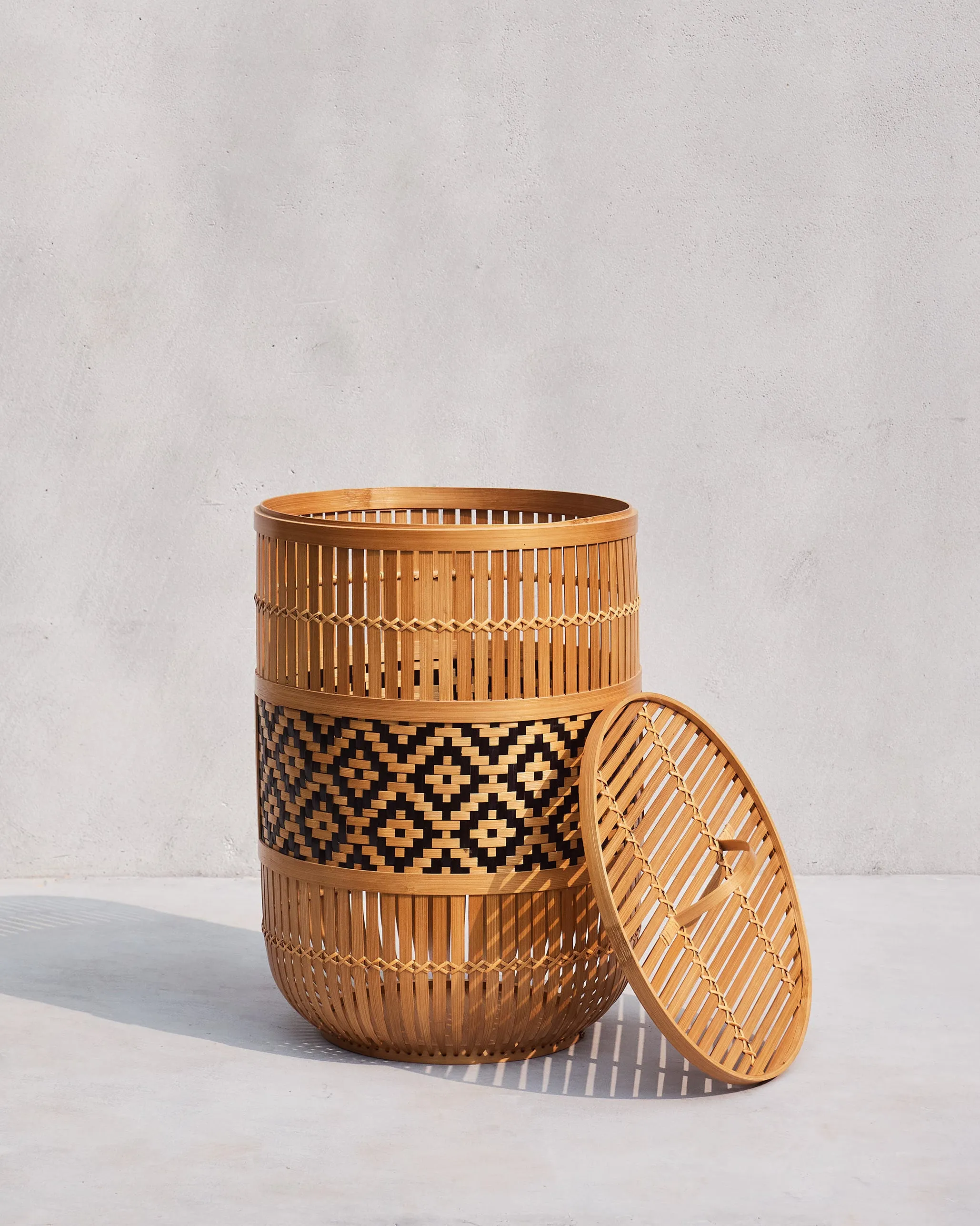 Fez Laundry Basket - Large dinnerware set, ceramic plates