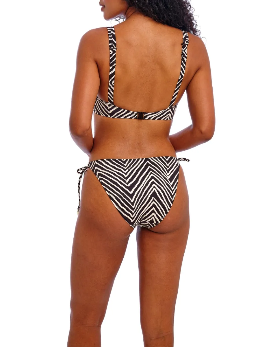Fiji Falls High Apex Bikini Top - Black