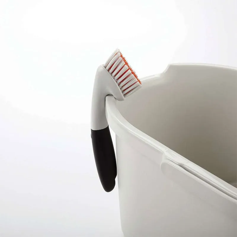 Grout brush