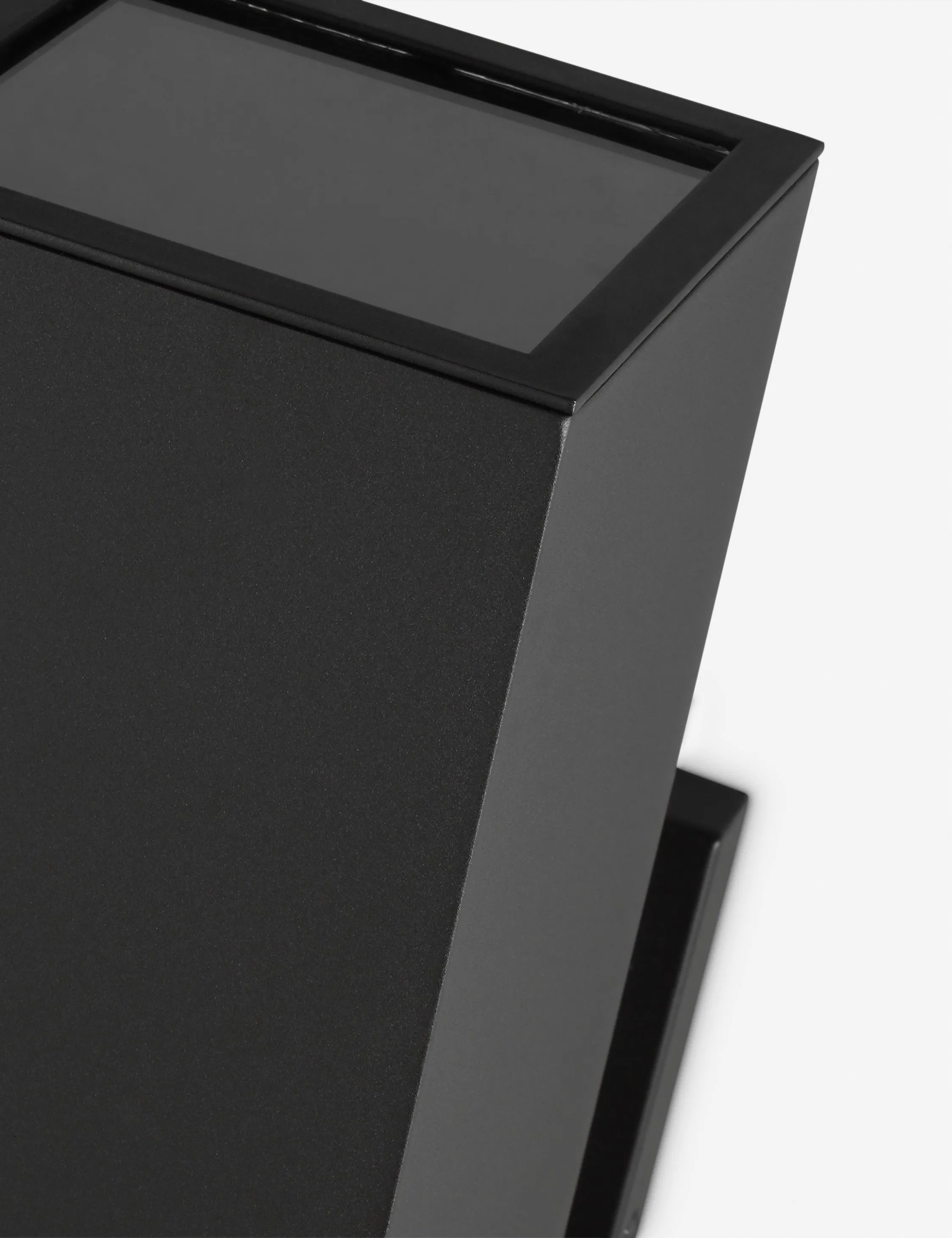 Lennart Outdoor Sconce