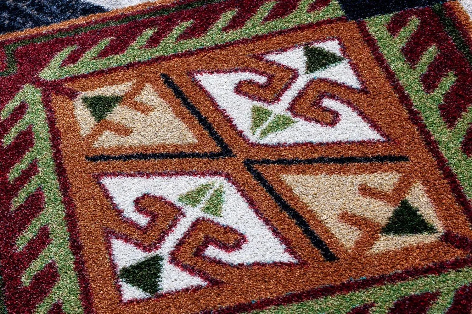 Lineage Rug in Black & White