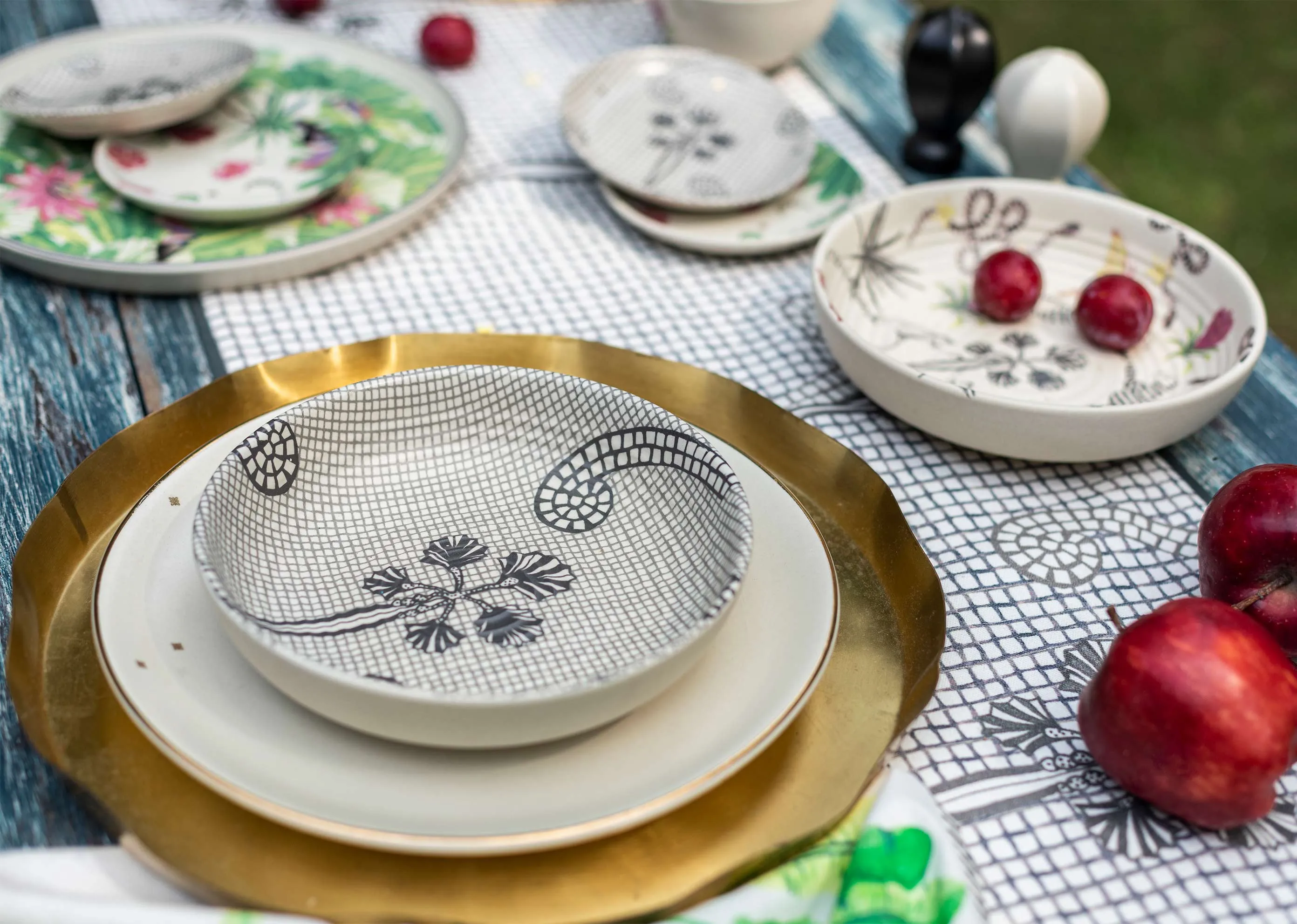 Madagascar Shallow Bowls (Set of 2)