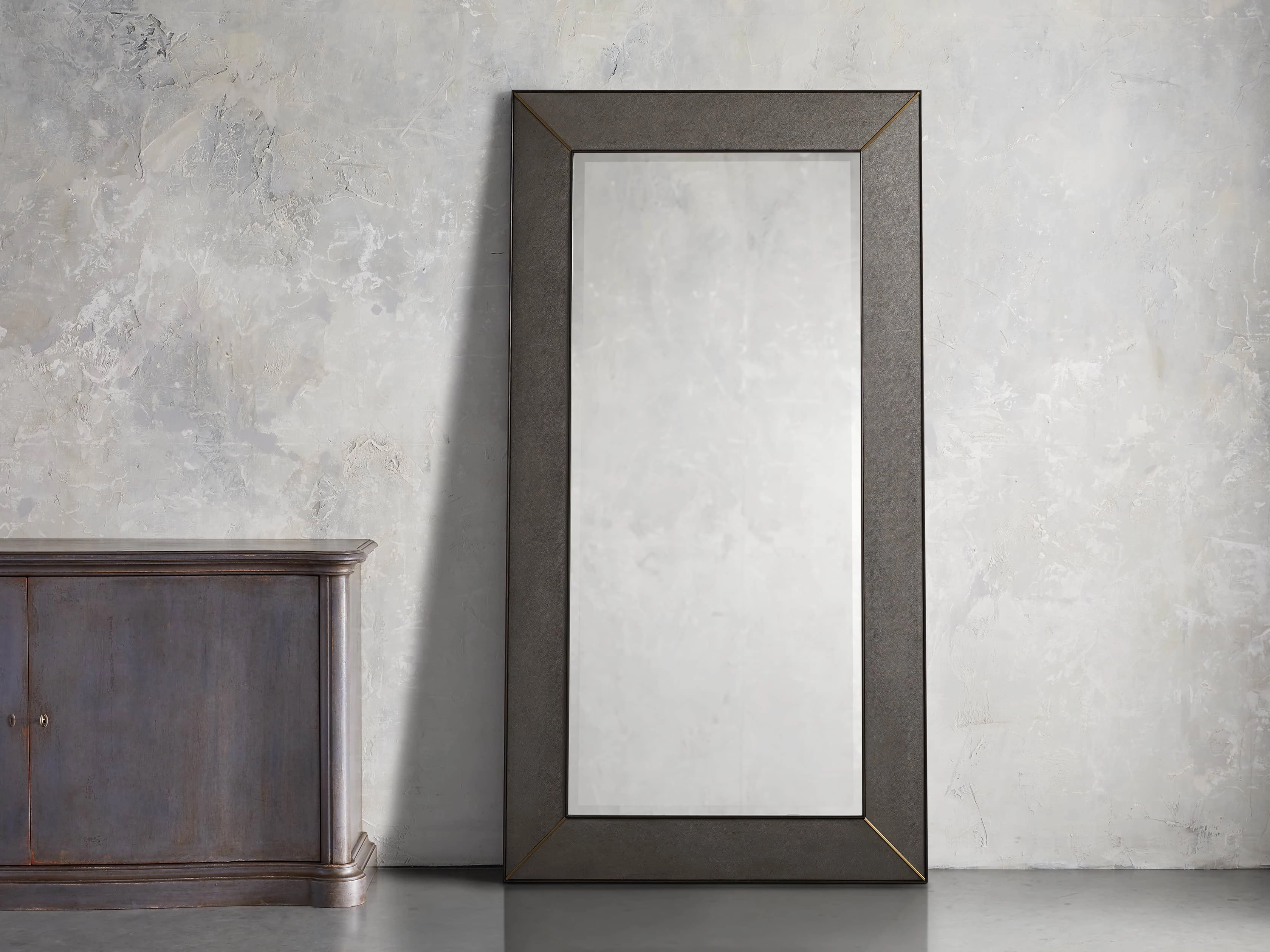 Malone Floor Mirror in Sparrow