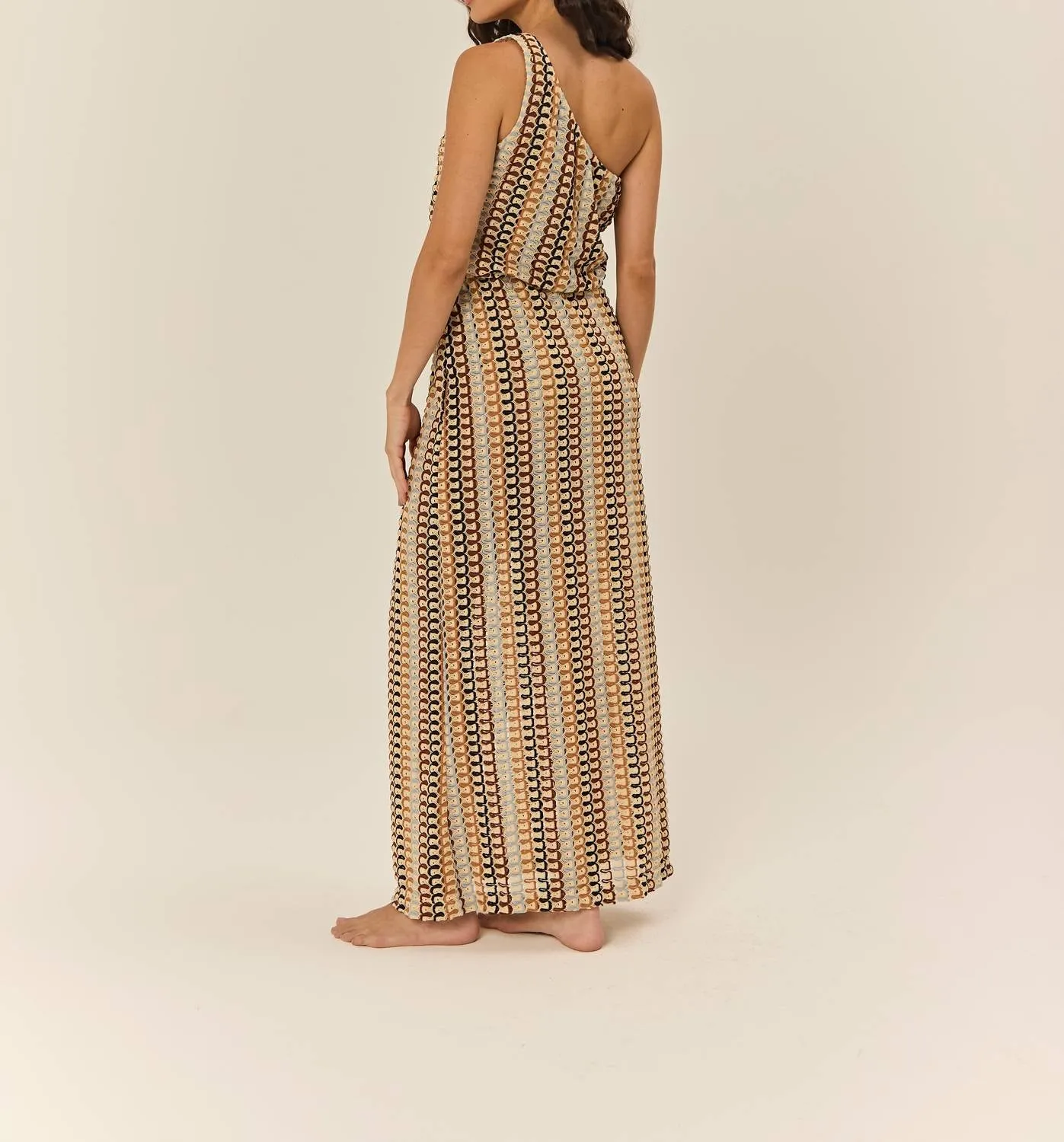 Mila Cover-Up In Multi