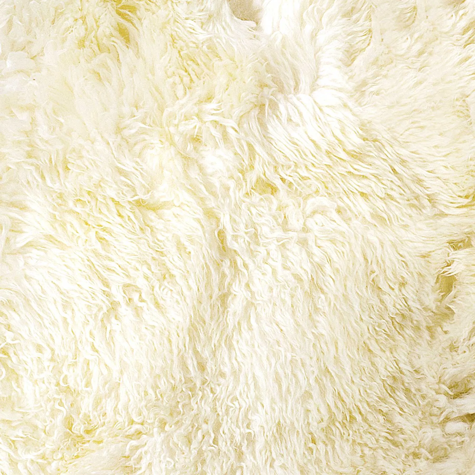 Natural Ivory Sheepskin Accent Rug