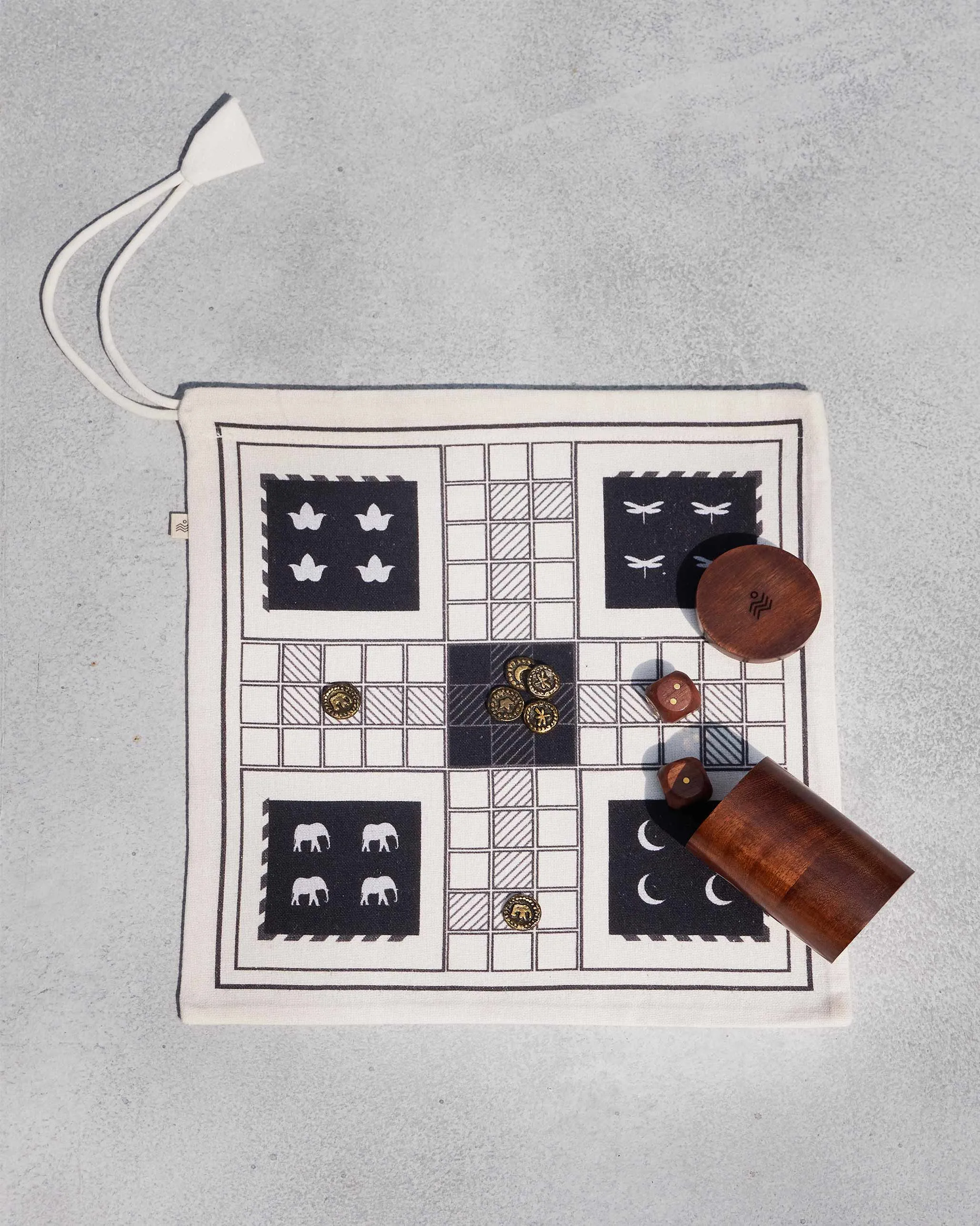 Nico Ludo dinnerware set, ceramic plates