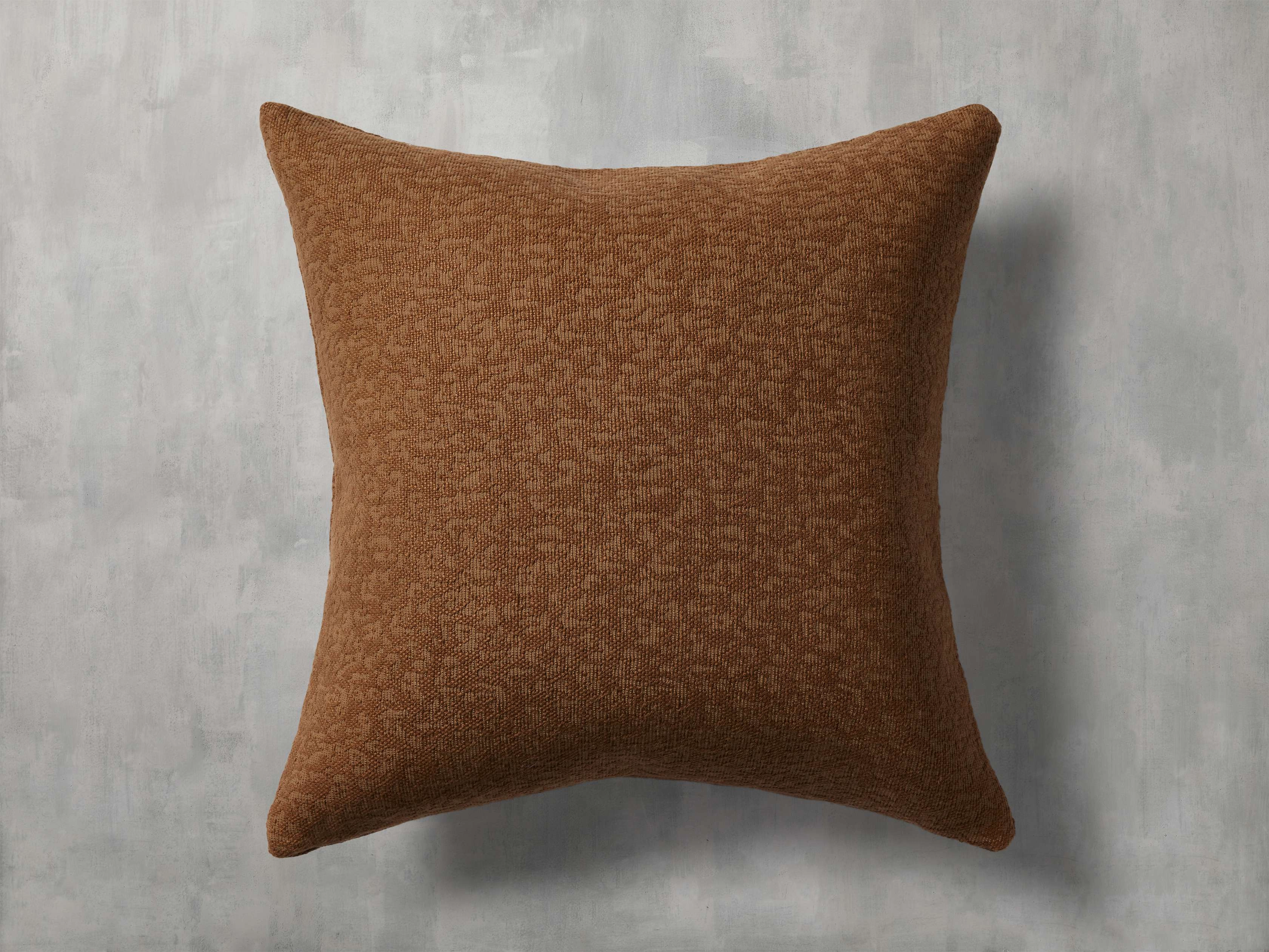 Nouri Pillow