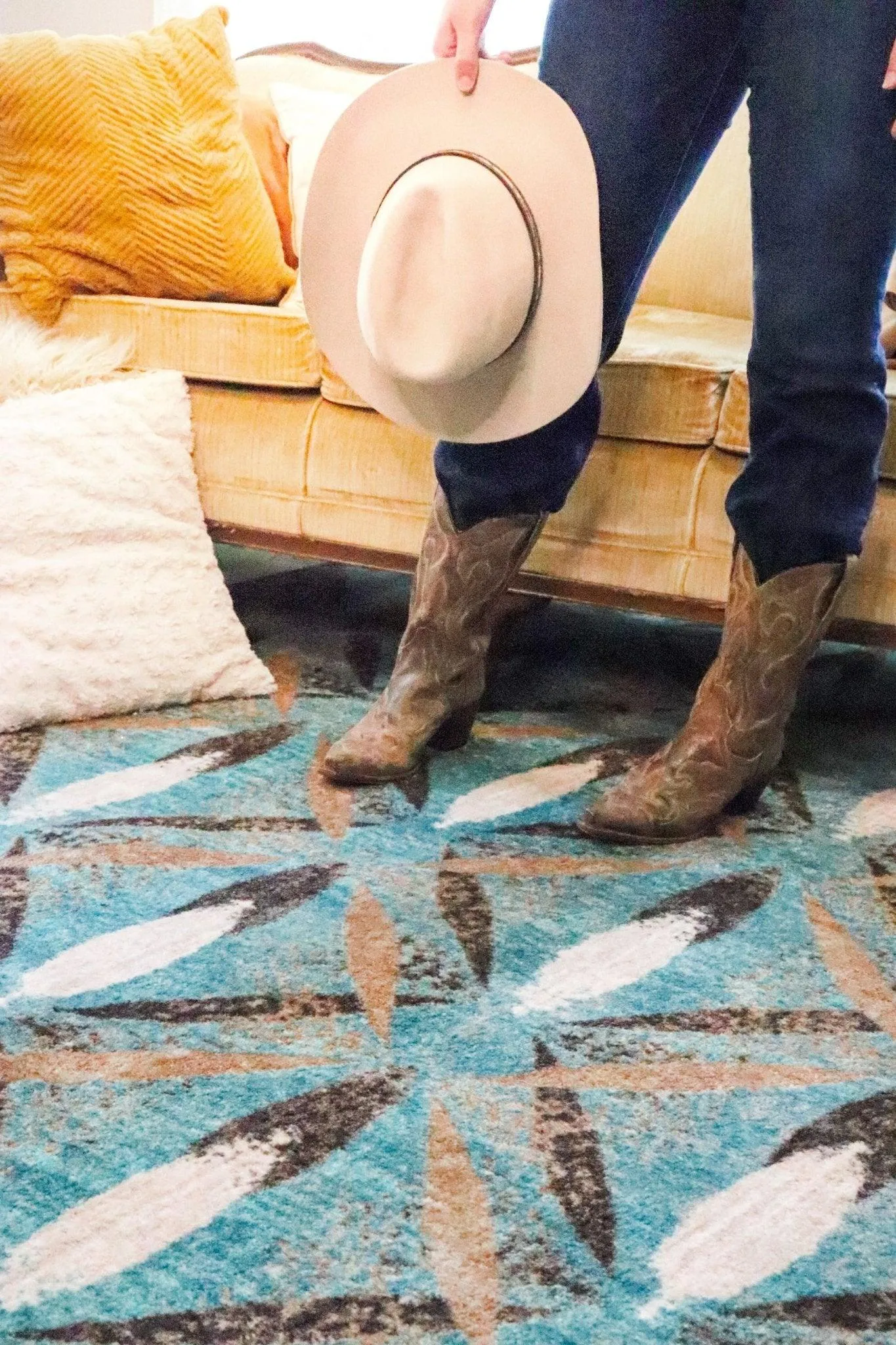 Plumas Turquoise Feathered Rugs