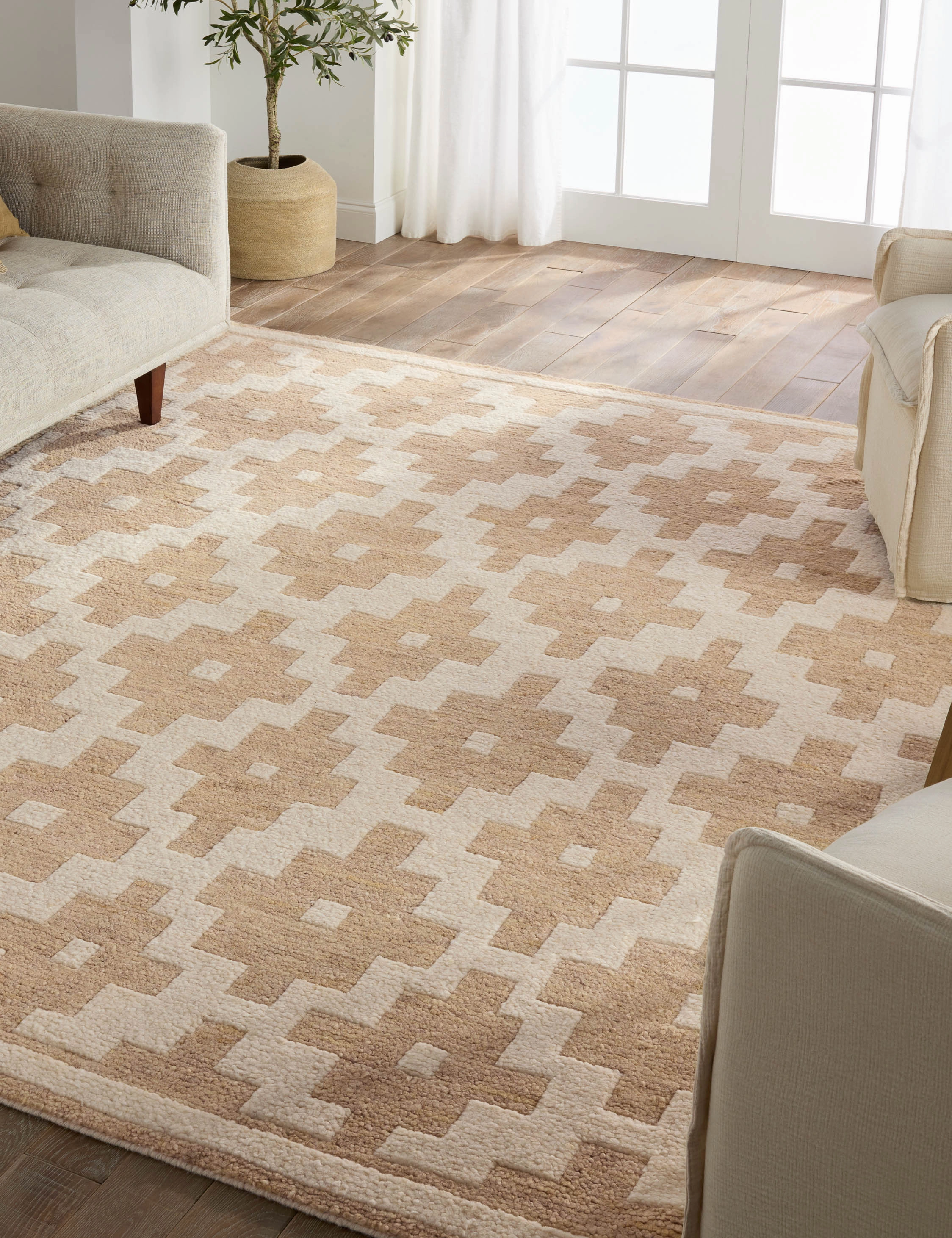 Rosabel Hand-Knotted Wool Rug