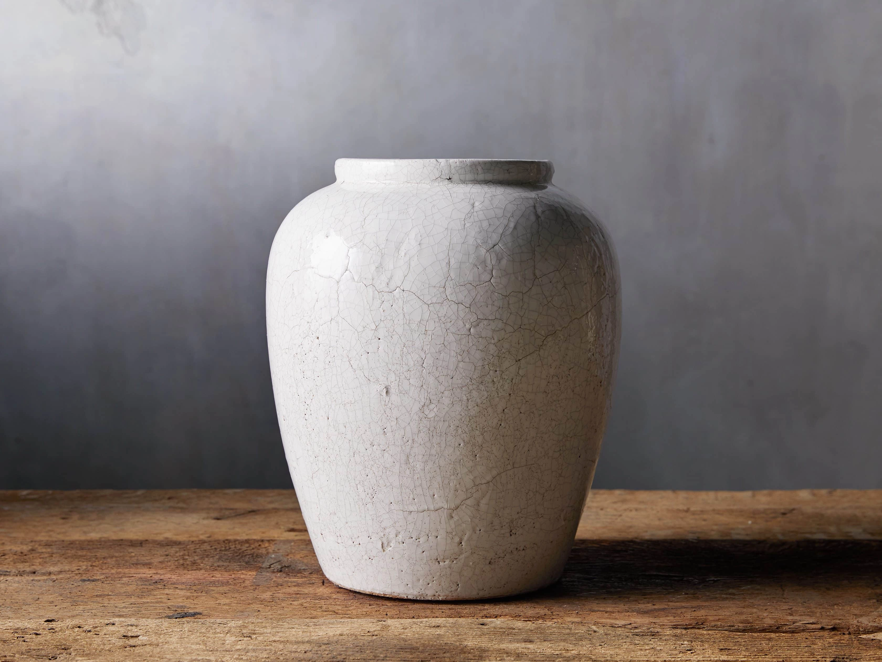 Santorini Urn in White