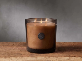 Signature Candle in Sandalwood Leaf and Tobacco
