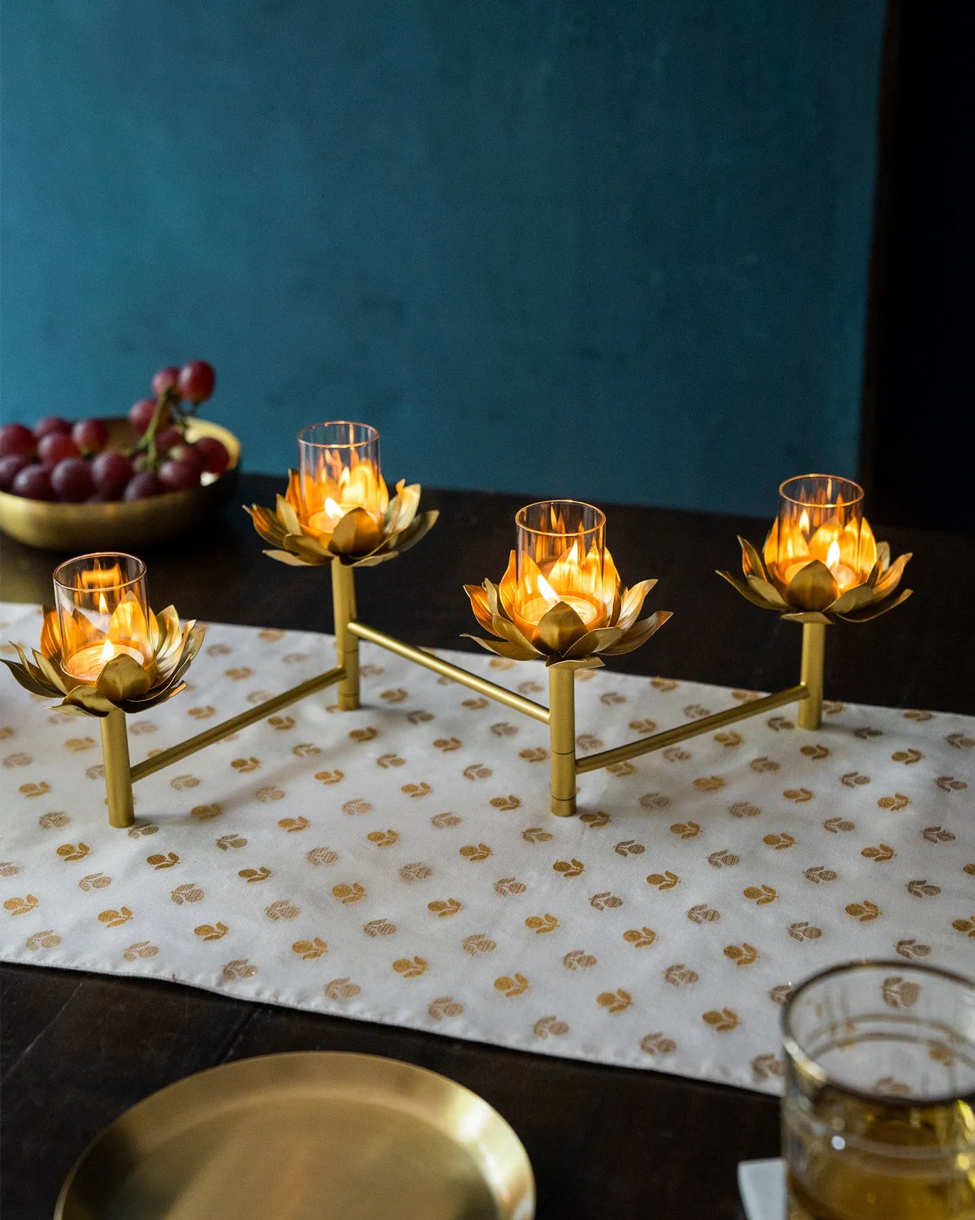 Sitara Tealight Stand barware set, cocktail shaker