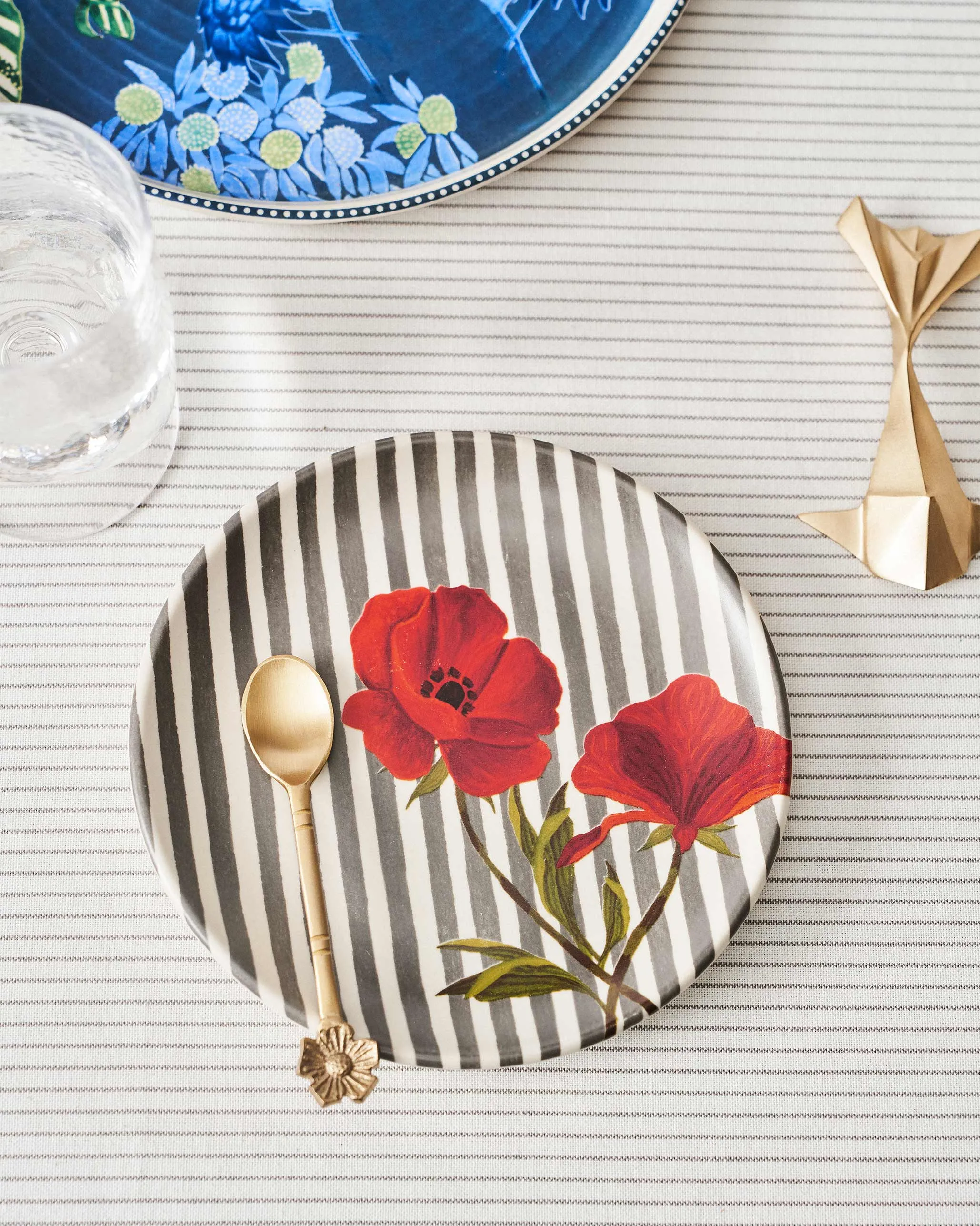 Striped Poppy Quarter Plate