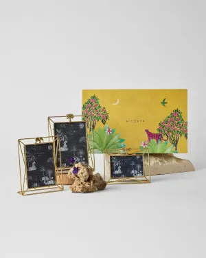 The Nostalgia Gift Set dinnerware set, ceramic plates