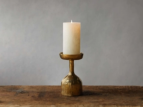 Thira Pillar Holder