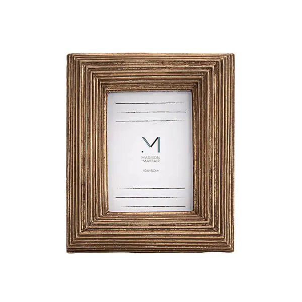 Vintage style 4x6" Gold Detailed Photo Frame